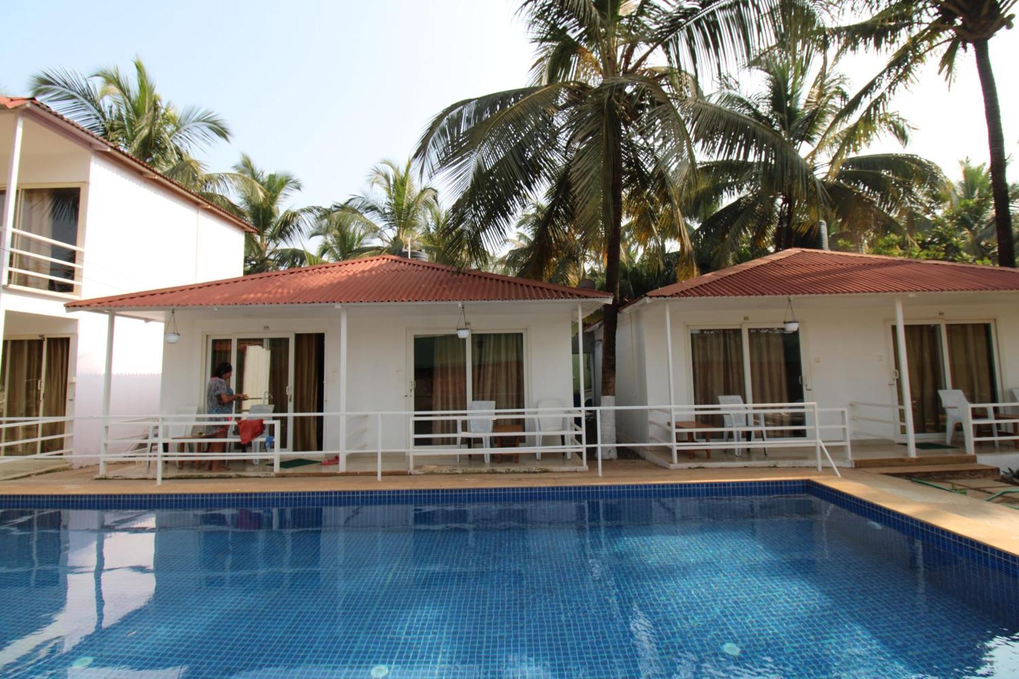 Arabian Sea Beach Resort Морджим Екстериор снимка
