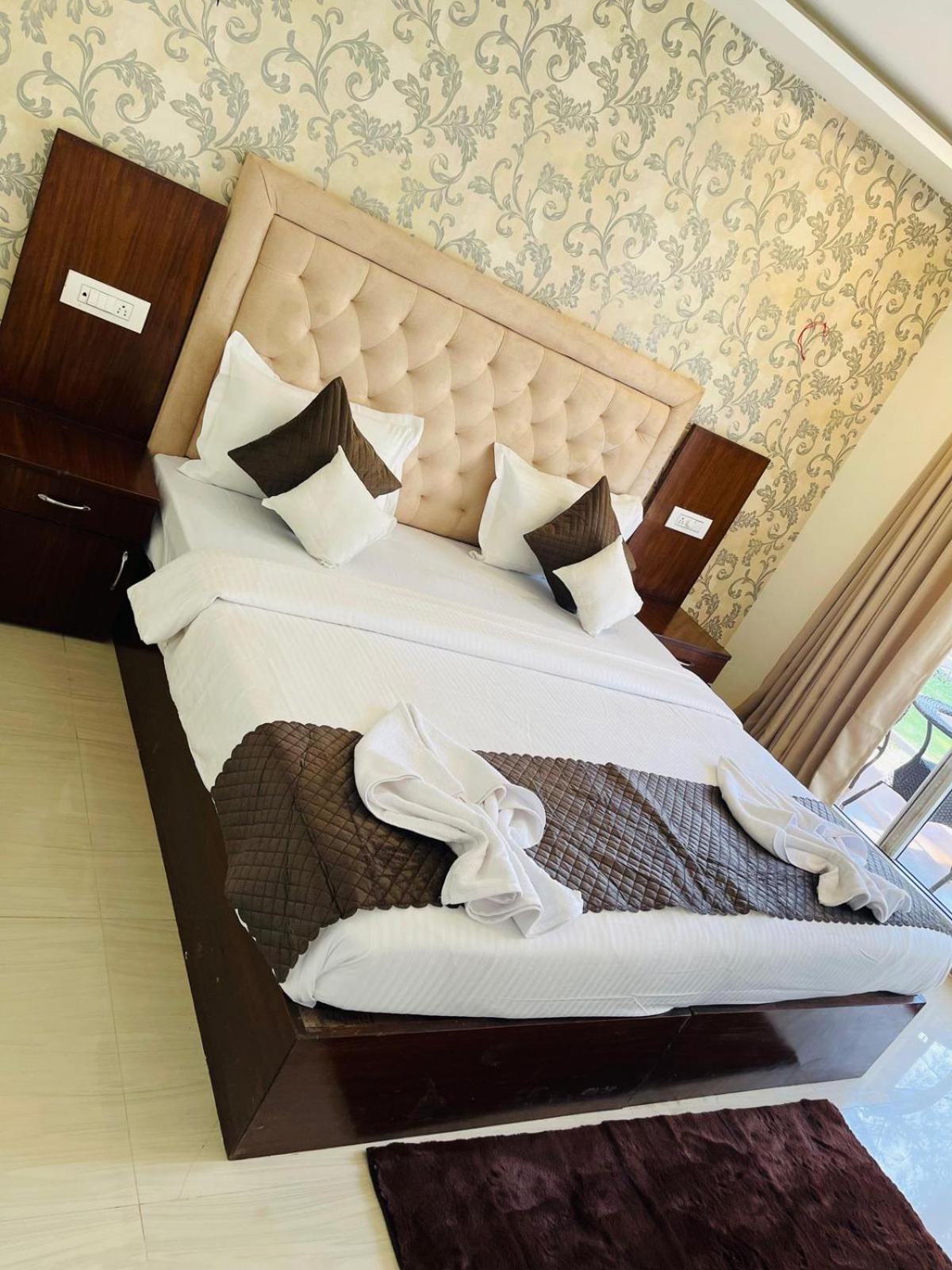 Arabian Sea Beach Resort Морджим Екстериор снимка