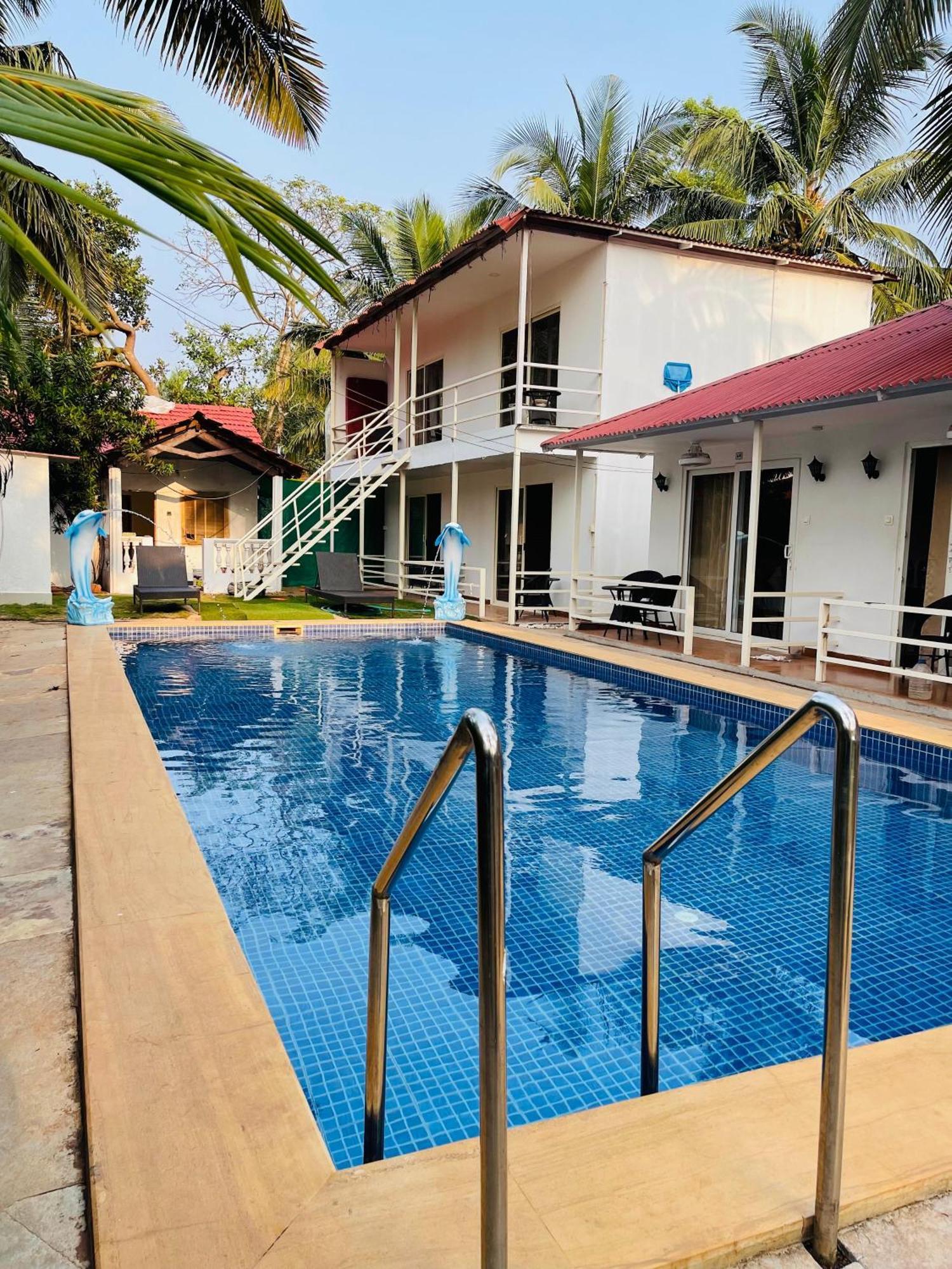 Arabian Sea Beach Resort Морджим Екстериор снимка